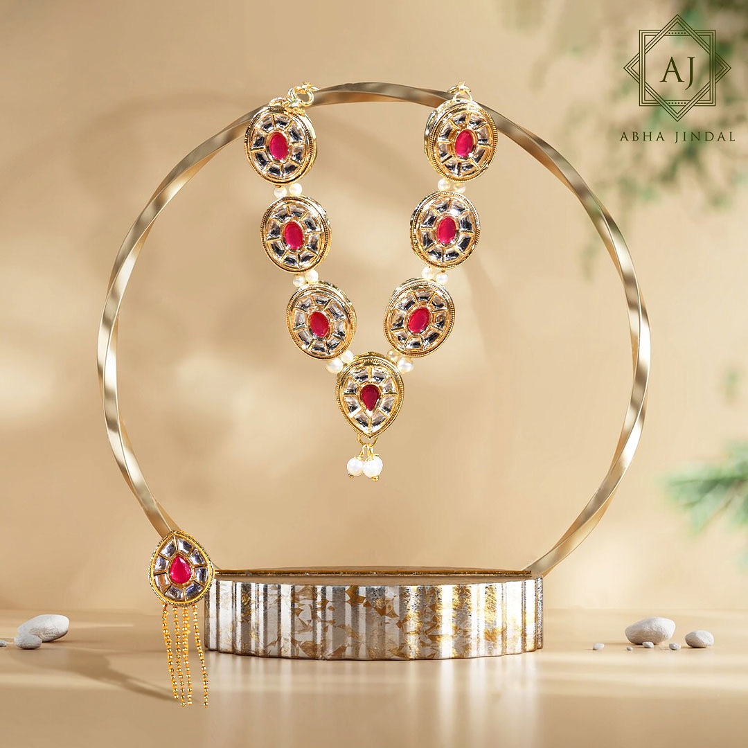 Ruby Haar with Side Adornments, a jewellery piece.