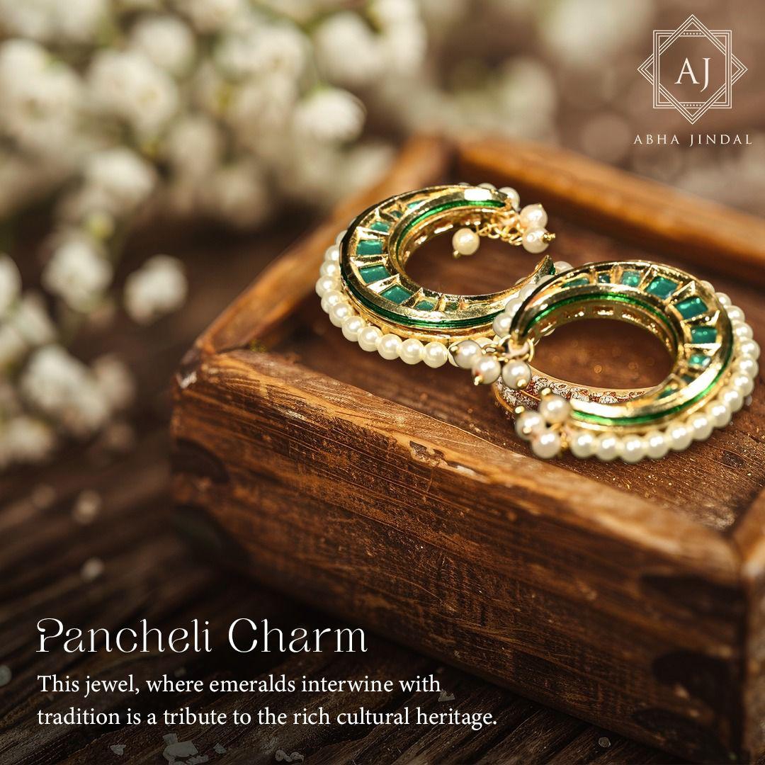 Emerald Pancheli, a jewellery piece.