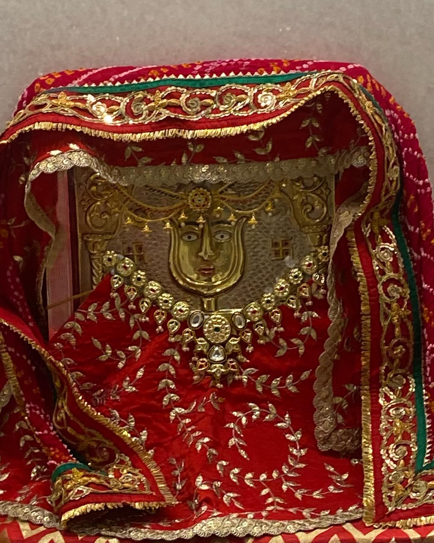 Rani Sati Dadi Poshak and Shringar, a poshak & shringar piece, shown in a 3-image Instagram carousel. Image 3 of 3.